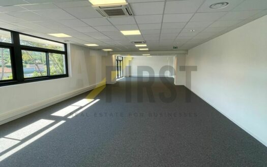 BUREAUX À LOUER À MOUGINS AVENUE DE LA PLAINE DE 205m2